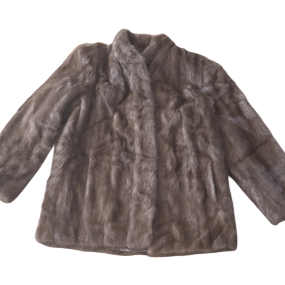 Luxurious Vintage Chocolate Brown Mink Coat
